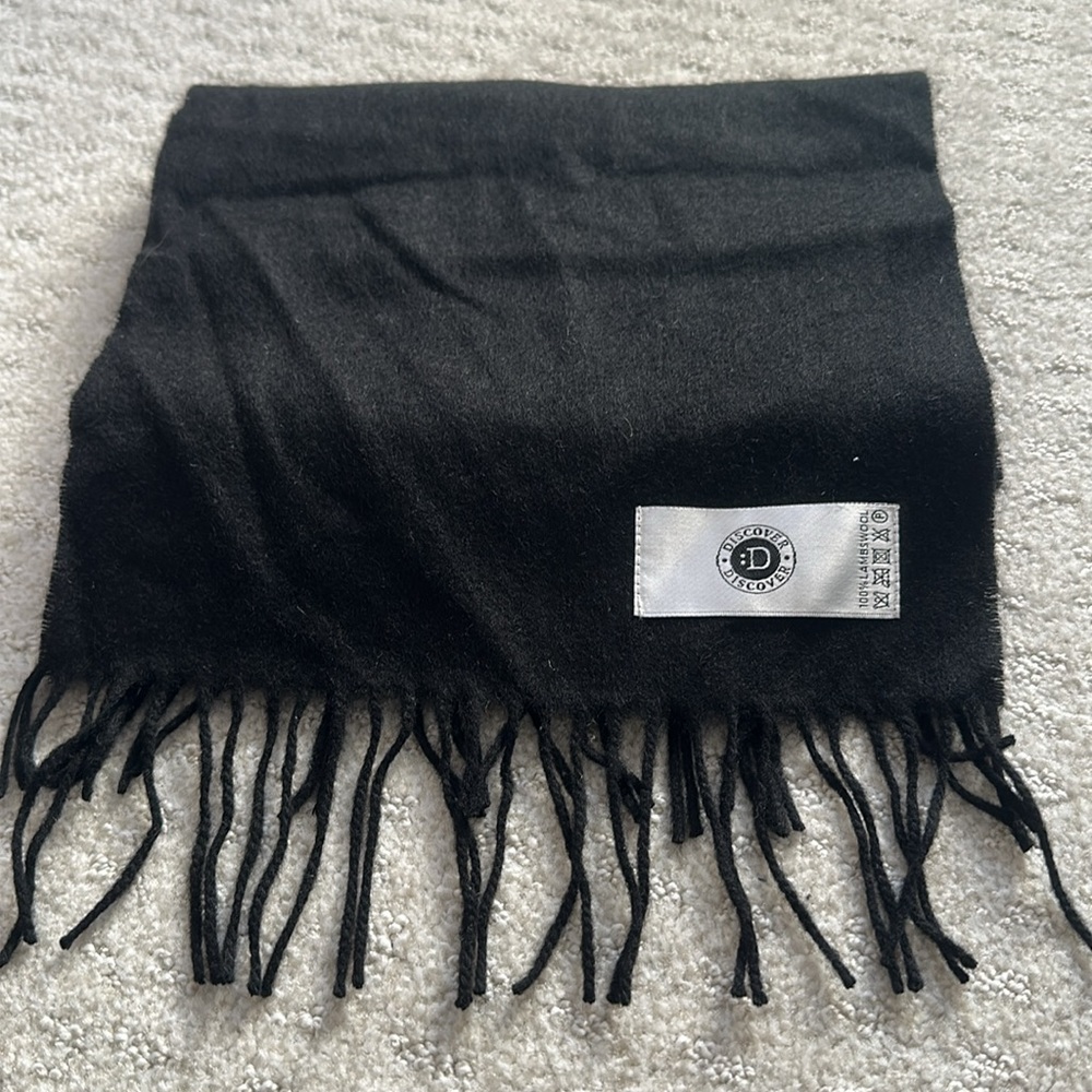 *NWOT* English Lambswool Black Scarf